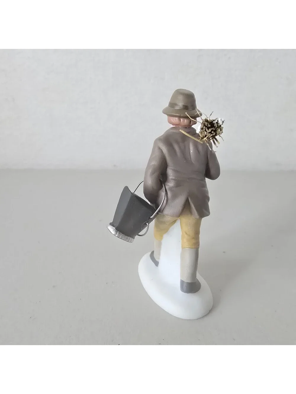 DELIVERING COAL FOR THE HEARTH Dept 56 Heritage Village Collection 58326 Retired